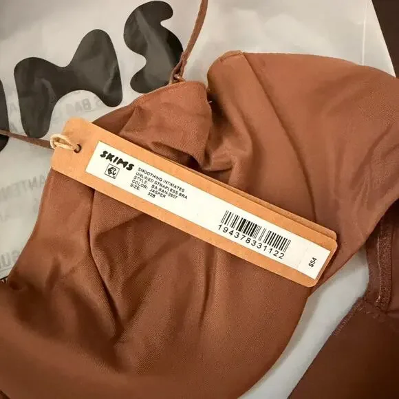 SKIMS Smoothing Intimates Unlined Strapless Bra – 32B - Picture 3 of 4